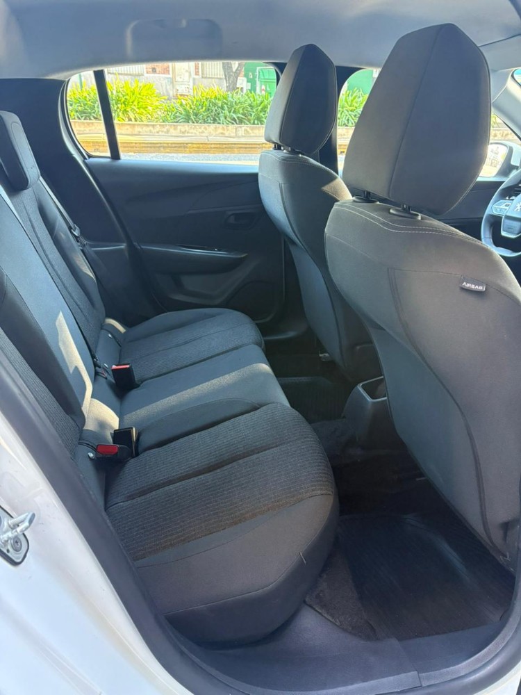 Peugeot 208 Like Pack — foto 9